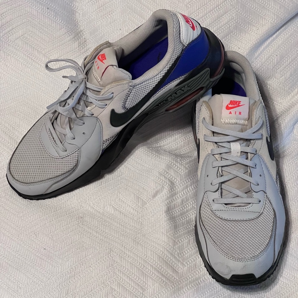 Nike Air Max, White and Blue Men’s size 12